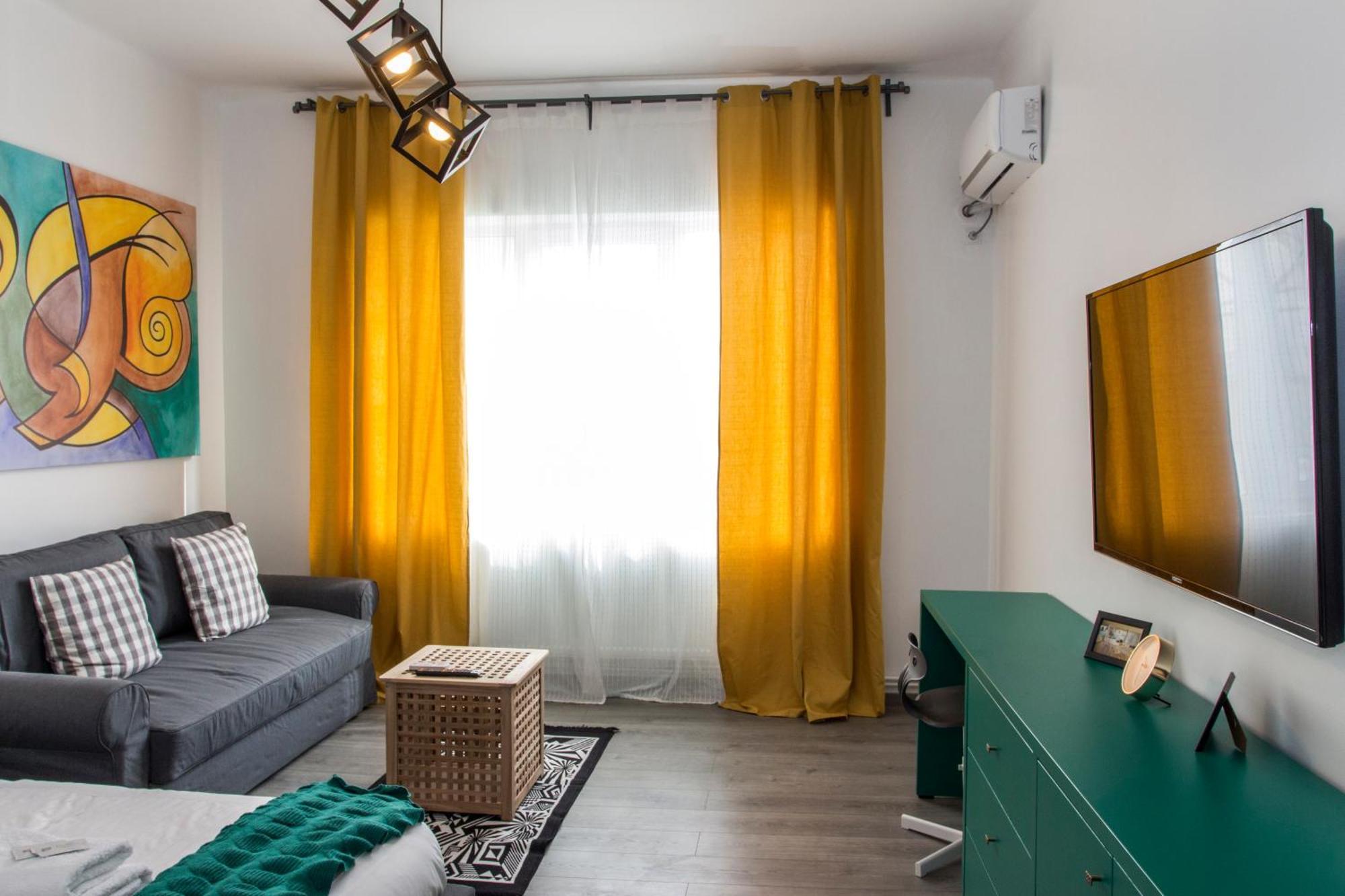 Old Town Premium Apartment By Mrg บูคาเรสต์ ภายนอก รูปภาพ